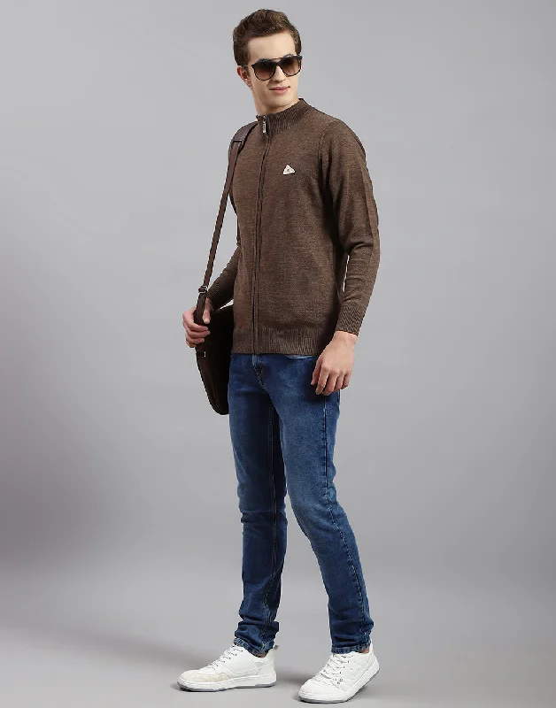 Goddess Outfit Men Brown Solid Stand Collar Full Sleeve Pullover
